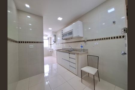 Apartamento para alugar com 90m², 2 quartos e 2 vagasCozinha 