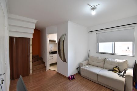 Sala de apartamento para alugar com 1 quarto, 44m² em Cristo Rei, Curitiba