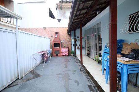 Casa à venda com 204m², 2 quartos e 1 vagaVaranda e Quintal