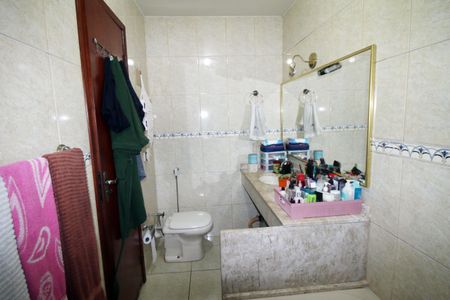 Casa à venda com 204m², 2 quartos e 1 vagaBanheiro da Suíte