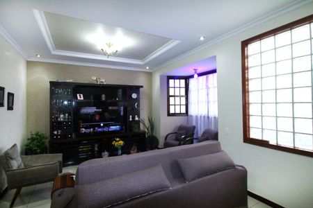 Sala de casa à venda com 2 quartos, 204m² em Penha Circular, Rio de Janeiro
