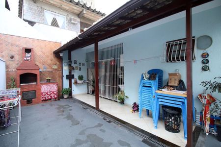Casa à venda com 204m², 2 quartos e 1 vagaVaranda e Quintal