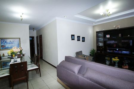 Sala de casa à venda com 2 quartos, 204m² em Penha Circular, Rio de Janeiro