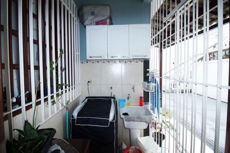Casa à venda com 204m², 2 quartos e 1 vagaÁrea de Serviço