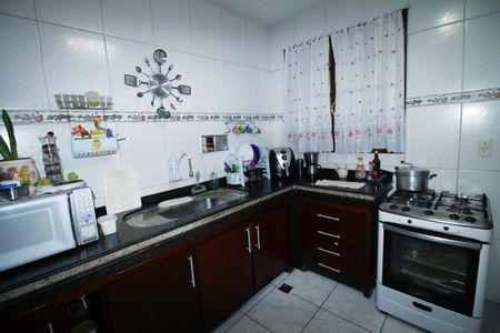 Casa à venda com 204m², 2 quartos e 1 vagaCozinha