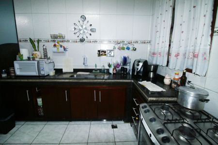 Casa à venda com 204m², 2 quartos e 1 vagaCozinha