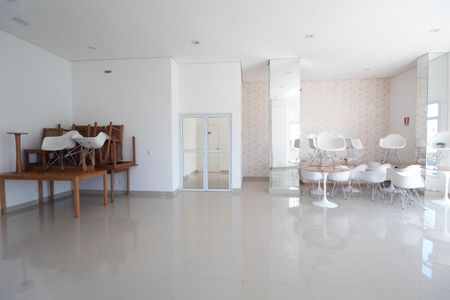 Apartamento à venda com 86m², 2 quartos e 2 vagas Apartamento à venda com 86m², 2 quartos e 2 vagasÁrea comum - Salão de festas