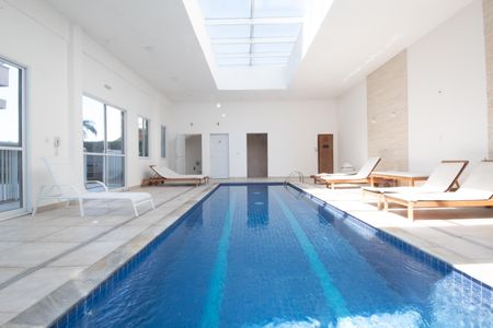Apartamento à venda com 86m², 2 quartos e 2 vagas Apartamento à venda com 86m², 2 quartos e 2 vagasÁrea comum - Piscina