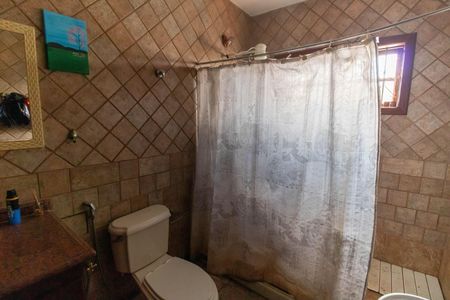 Casa à venda com 360m², 3 quartos e 2 vagas Casa à venda com 360m², 3 quartos e 2 vagasBanheiro da Suíte 2