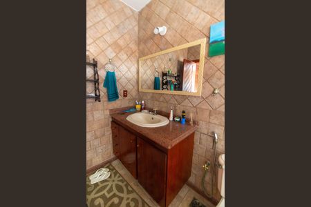 Casa à venda com 360m², 3 quartos e 2 vagas Casa à venda com 360m², 3 quartos e 2 vagasBanheiro da Suíte 2