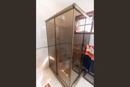 Casa à venda com 360m², 3 quartos e 2 vagas Casa à venda com 360m², 3 quartos e 2 vagasBanheiro da Suíte 1