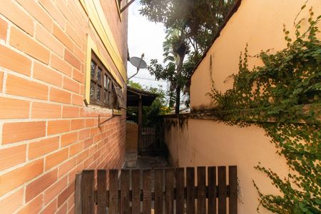 Casa à venda com 360m², 3 quartos e 2 vagas Casa à venda com 360m², 3 quartos e 2 vagasÁrea externa