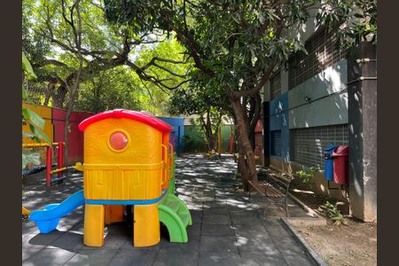 Apartamento para alugar com 93m², 2 quartos e 1 vagaÁrea comum - Playground