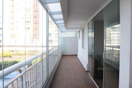 Apartamento para alugar com 93m², 2 quartos e 1 vagaVaranda