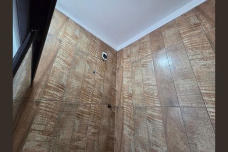 Casa de condomínio para alugar com 200m², 3 quartos e 2 vagasBanheiro da Suíte