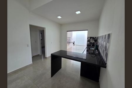 Casa de condomínio para alugar com 200m², 3 quartos e 2 vagasSala