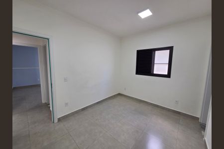 Casa de condomínio para alugar com 200m², 3 quartos e 2 vagasSuíte