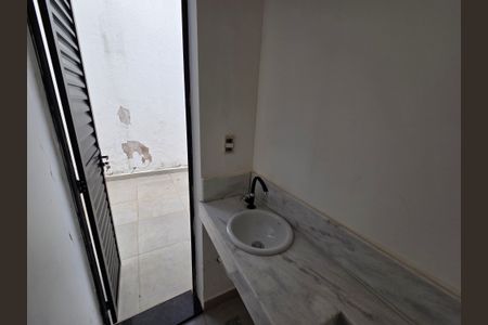 Casa de condomínio para alugar com 200m², 3 quartos e 2 vagasBanheiro 2
