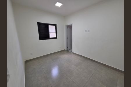 Casa de condomínio para alugar com 200m², 3 quartos e 2 vagasSuíte