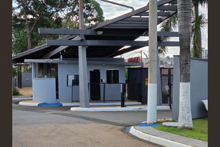 Casa de condomínio para alugar com 200m², 3 quartos e 2 vagasFachada e portaria