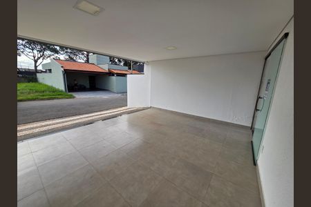 Casa de condomínio para alugar com 200m², 3 quartos e 2 vagasGaragem