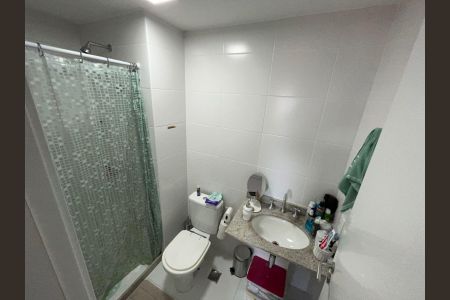 Banheiro  de apartamento à venda com 2 quartos, 67m² em Barra Olímpica, Rio de Janeiro