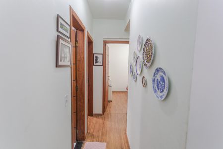 Corredor de apartamento para alugar com 3 quartos, 50m² em Fernão Dias, Belo Horizonte