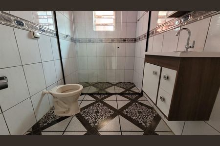 Casa para alugar com 38m², 1 quarto e 1 vaga Casa para alugar com 38m², 1 quarto e 1 vagaBanheiro