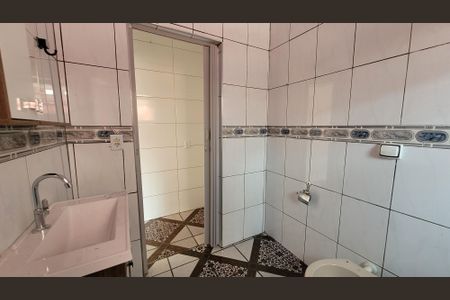 Casa para alugar com 38m², 1 quarto e 1 vaga Casa para alugar com 38m², 1 quarto e 1 vagaBanheiro