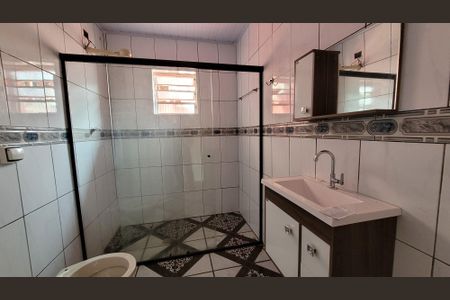 Banheiro de casa para alugar com 1 quarto, 38m² em Vila Virginia, Itaquaquecetuba