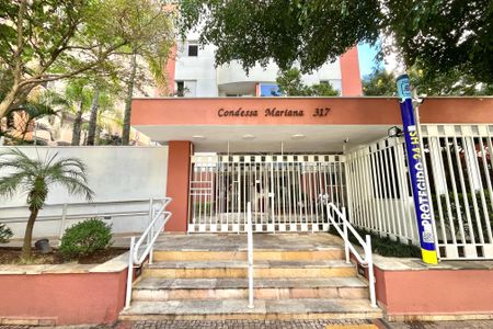 Apartamento para alugar com 55m², 2 quartos e 1 vaga Apartamento para alugar com 55m², 2 quartos e 1 vagaFachada