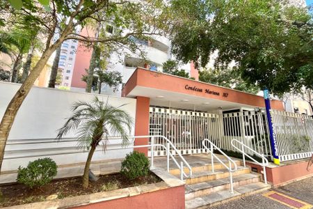 Apartamento para alugar com 55m², 2 quartos e 1 vaga Apartamento para alugar com 55m², 2 quartos e 1 vagaFachada
