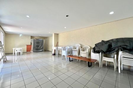 Apartamento para alugar com 55m², 2 quartos e 1 vaga Apartamento para alugar com 55m², 2 quartos e 1 vagaÁrea comum - Salão de festas