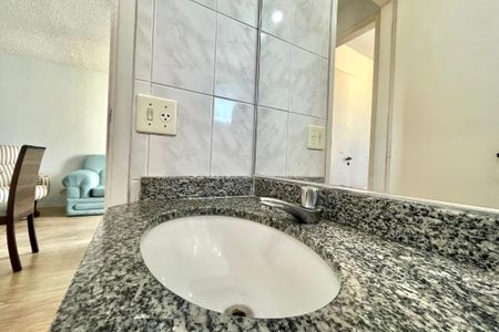 Apartamento para alugar com 55m², 2 quartos e 1 vaga Apartamento para alugar com 55m², 2 quartos e 1 vagaBanheiro