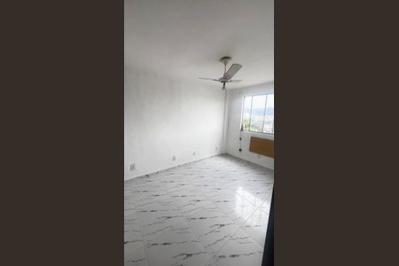 Quarto de apartamento para alugar com 2 quartos, 52m² em Realengo, Rio de Janeiro
