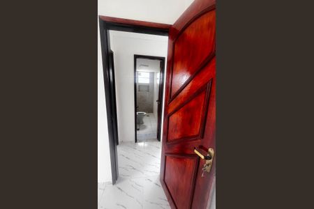 Banheiro de apartamento para alugar com 2 quartos, 52m² em Realengo, Rio de Janeiro