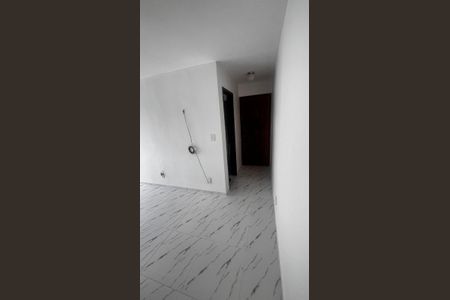 Sala de apartamento para alugar com 2 quartos, 52m² em Realengo, Rio de Janeiro