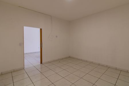 Casa para alugar com 250m², 2 quartos e 2 vagasSuíte