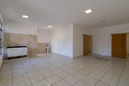 Sala de casa para alugar com 2 quartos, 250m² em Vila das Palmeiras, Guarulhos