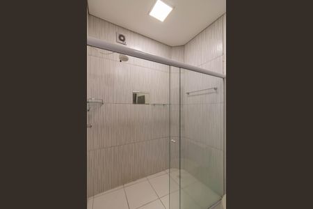 Casa para alugar com 250m², 2 quartos e 2 vagasSuíte