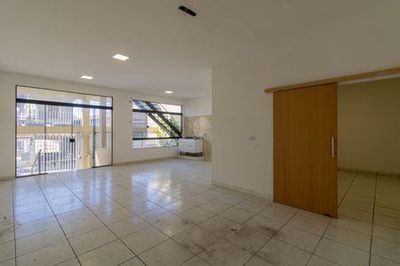 Sala de casa para alugar com 2 quartos, 250m² em Vila das Palmeiras, Guarulhos