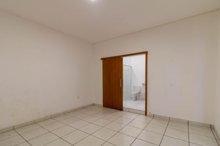 Casa para alugar com 250m², 2 quartos e 2 vagasSuíte
