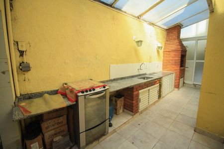 Casa para alugar com 227m², 3 quartos e 3 vagas