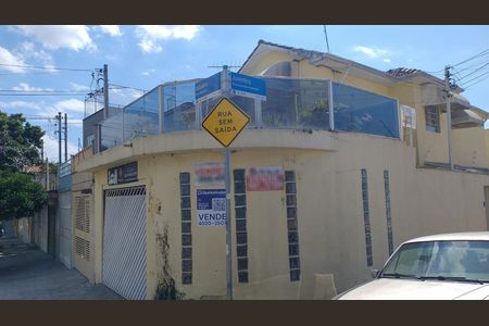 Casa para alugar com 227m², 3 quartos e 3 vagas