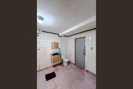 Casa para alugar com 240m², 3 quartos e 2 vagasBanheiro de serviço