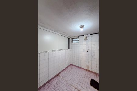 Casa para alugar com 240m², 3 quartos e 2 vagasBanheiro de serviço
