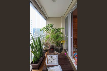 Varanda  de apartamento para alugar com 2 quartos, 94m² em Jardim Lar Sao Paulo, São Paulo