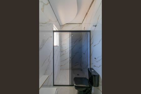 Casa para alugar com 350m², 3 quartos e 4 vagas Casa para alugar com 350m², 3 quartos e 4 vagasBanheiro da Suíte
