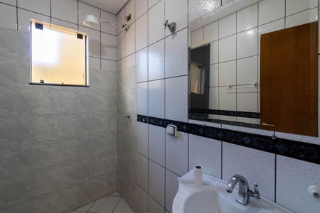 Casa para alugar com 350m², 3 quartos e 4 vagas Casa para alugar com 350m², 3 quartos e 4 vagasBanheiro social