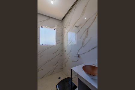 Casa para alugar com 350m², 3 quartos e 4 vagas Casa para alugar com 350m², 3 quartos e 4 vagasBanheiro social